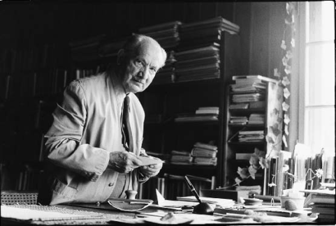 Giorgio Linguaglossa critica letteraria Martin Heidegger - sito ufficiale di Giorgio Linguaglossa scrittore